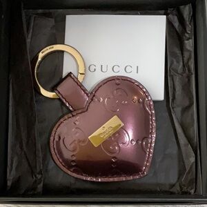 Gucci plum patent keychain